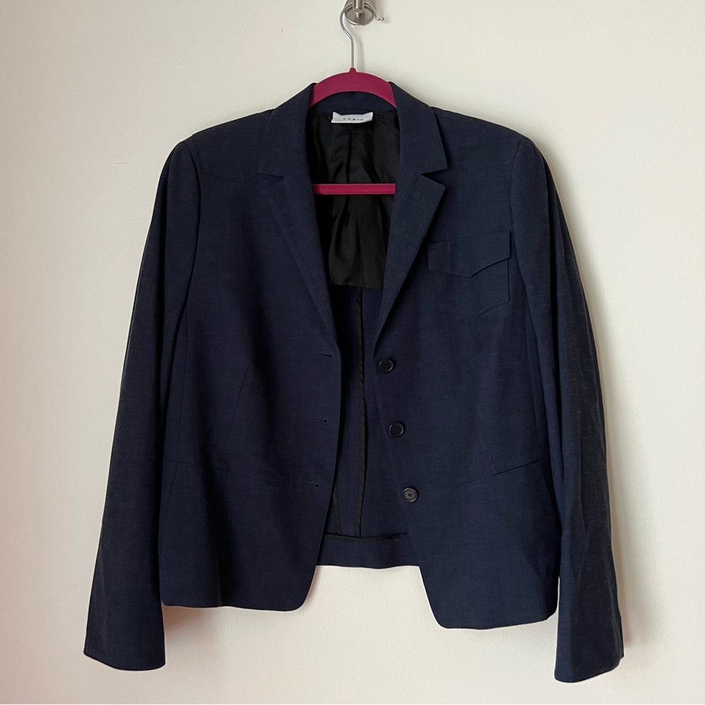 Akris Punto Stretch Wool Navy Short Blazer Front Chest Pocket 3 button Jacket - Picture 13 of 14